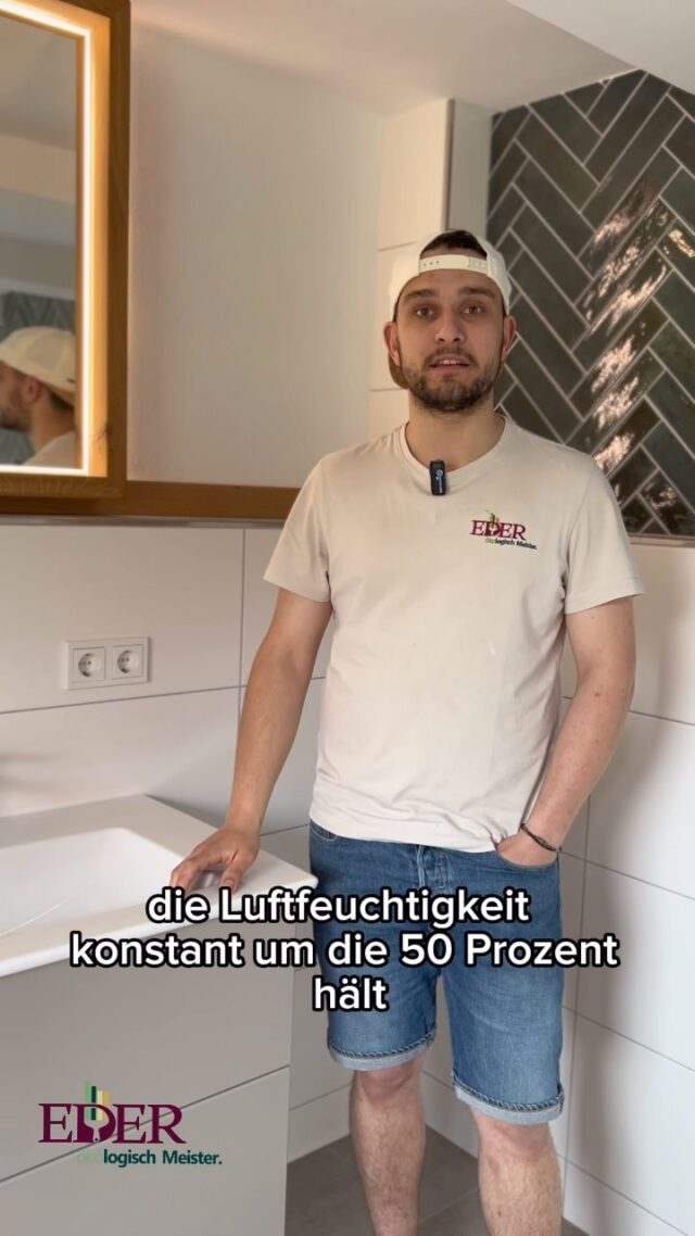 Warum empfehlen wir dir, Lehmputz im Bad zu verwenden! 🦺 💥✅ Nummer 1: Lehmputz ist wahnsinnig wasserdampfdiffusionsoffen! Er hält die Luftfeuchte bei ungefähr 50% und reagiert sofort, wenn in deinem Bad eine erhöhte Konzentration an Wasserdampf entsteht! Beschlagene Spiegel sind ade!🛁 💦 💨✅ Nummer 2: Der im Lehm enthaltene Ton verfügt über die Eigenschaft: Schadstoffe und Gerüche in seiner Molekülstruktur zu absorbieren! Ein Muss für jedes Bad & Küche! 💩🧑‍🍳 👃🏻✅ Nummer 3: Lehmputz ist in seiner Zusammensetzung rein mineralisch, in ihm sind keine organischen Inhaltsstoffe enthalten. Dadurch lädt sich die Wandoberfläche vom Lehmputz elektrostatisch nicht auf. Ein Traum eines jeden Allergikers! 😍🫣🪰Du brauchst ökologische Beratung zu deinem Bauprojekt? - Dann meld dich! 🤳✏️ Schreib uns direkt hier im Post/Chat!
📲 www.malermeister-eder.com
📞 015207014405#maler #putzer #verputzen #eichsfeld #sanierung #renovierung #zimmer #wand #badezimmer #küche #ökologisch #lehmputz #lehm #weiß #abkleben #nachhaltig #gesund #wohngesundesbauen #wohngesund #kalkputz #kalkzementputz